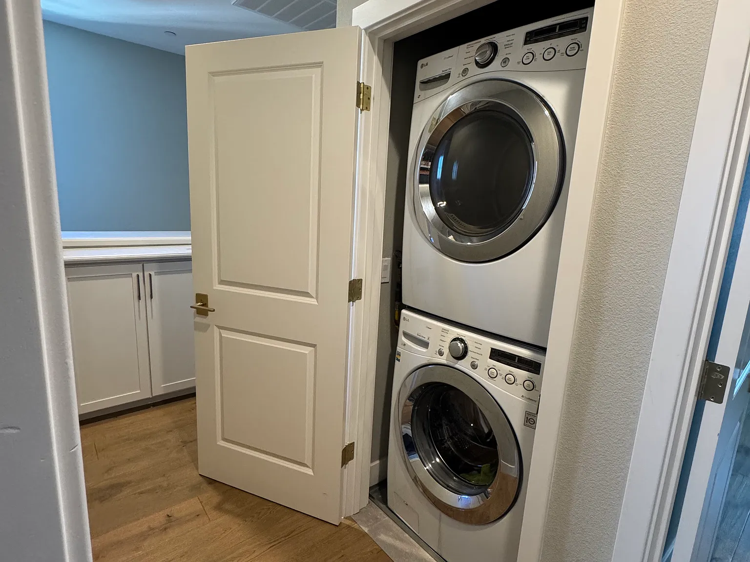 3 bed, 1869 sqft, $6,200 — Photo 4