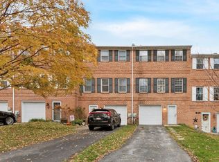 573 Coventry Ln, West Chester, PA 19382