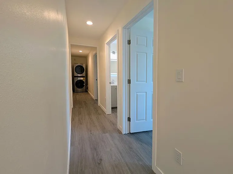 1575 Munson Ave #1/2 — Photo 6