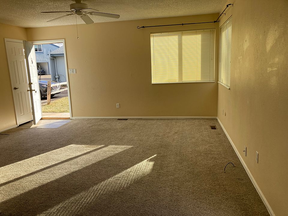 Entrance to living room