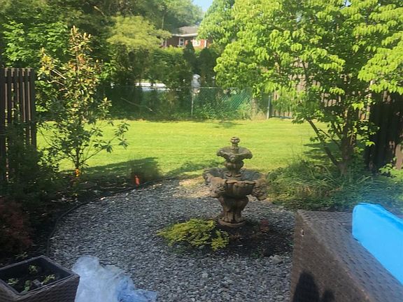 2nd image of 117 Willowbrook Dr