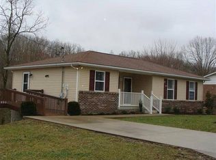 37 Maple Ln, Morehead, KY 40351