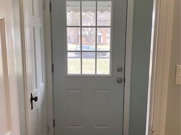 2nd image of 1547 Sunview Rd