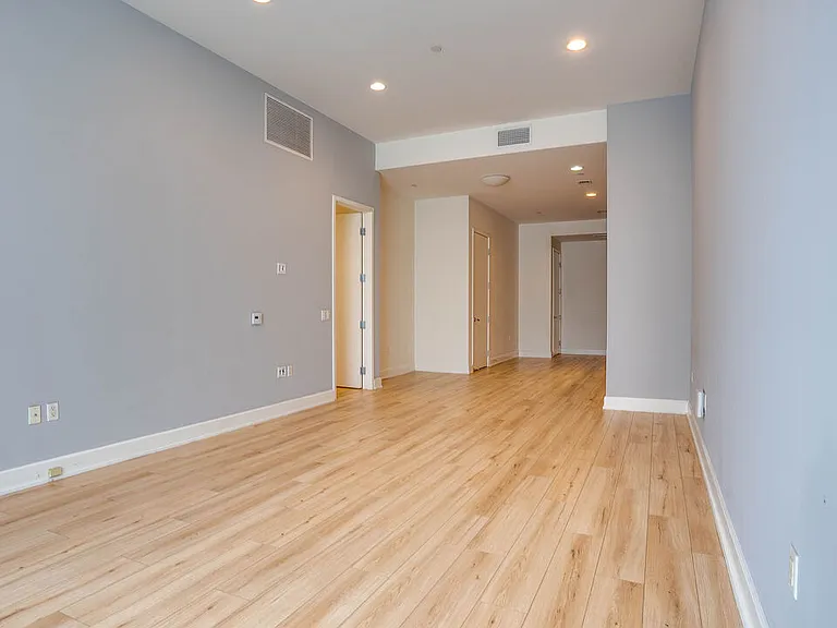 3223 W 6th St #207 — Photo 9