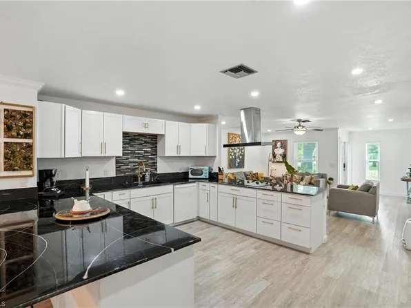 3571 Santiago WAY, NAPLES, FL 34105