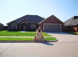 2215 SW 55th St, Lawton, OK 73505