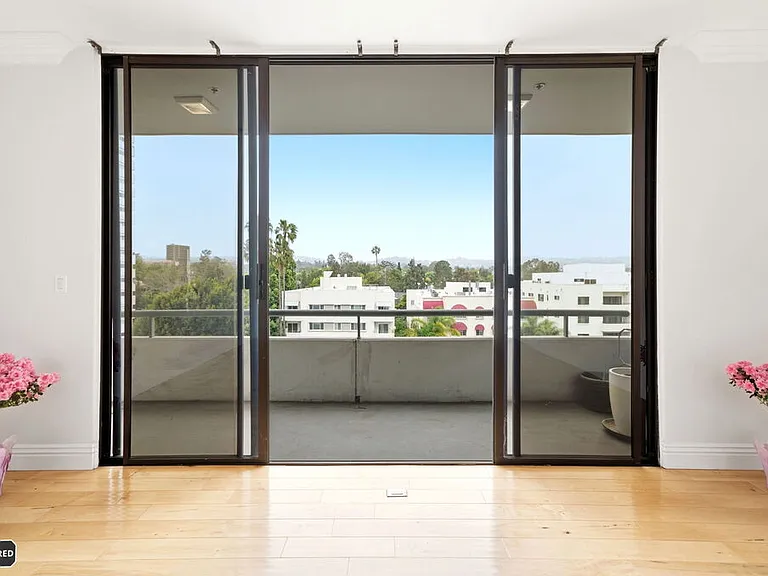 10660 Wilshire Blvd #805 — Photo 35