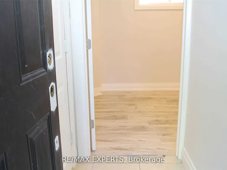 599 Glencairn Ave #BASEMENT — Photo 3