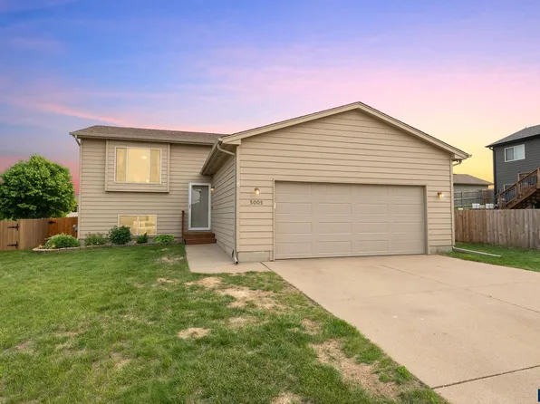 5005 W Cayman St, Sioux Falls, SD 57107