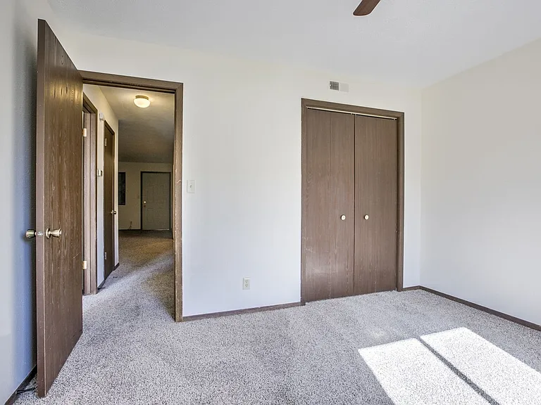 1025 E St — Photo 18
