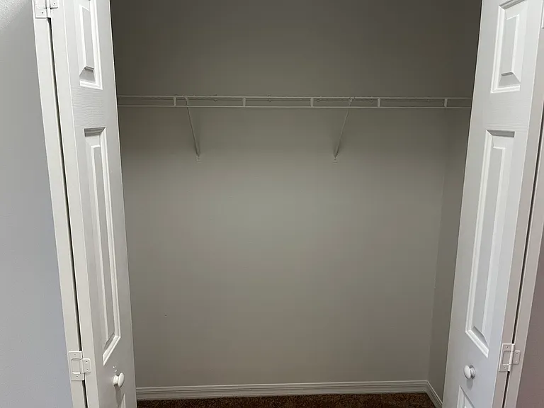 540 Brighton Ct — Photo 21