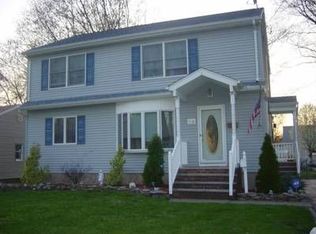 84 Dowling Pkwy, West Paterson, NJ 07424
