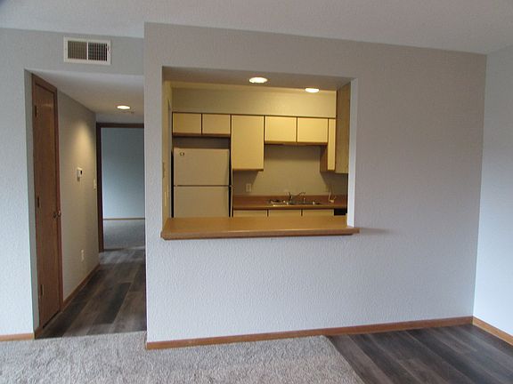 2nd image of 1430 Garay Ln APT 212