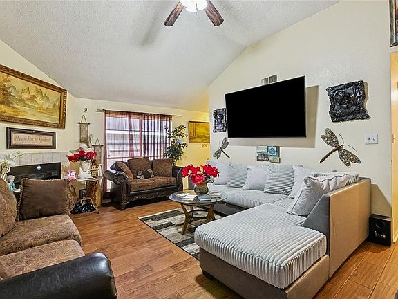4th image of 5323 Timber Haven Ln