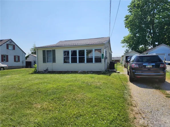 156 S Clay St, Brookville, OH 45309