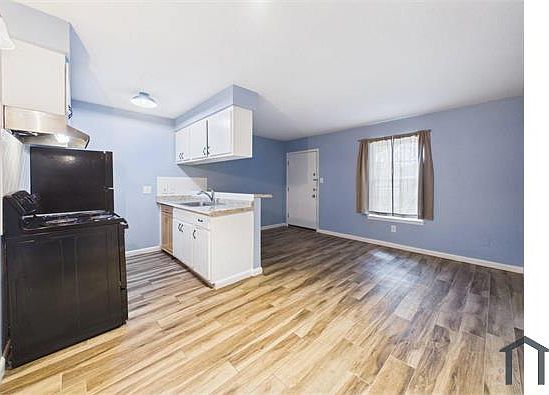 5th image of 2302 E Side Dr APT 23