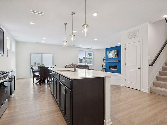 3rd image of 12826 Farnham Ln