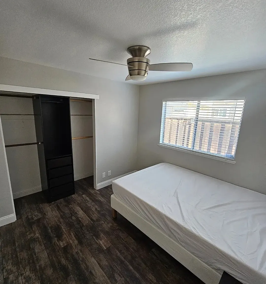 4 bed, 1700 sqft, $740 — Photo 2