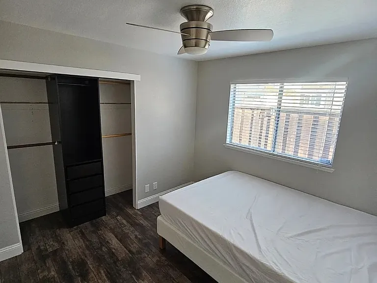 7800 Auburn Woods Dr #2 — Photo 2
