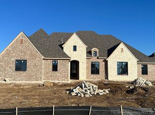 8207 E 106th Pl N, Owasso, OK 74055