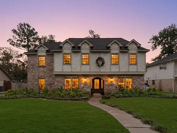 3211 Candleknoll Dr, Spring, TX 77388