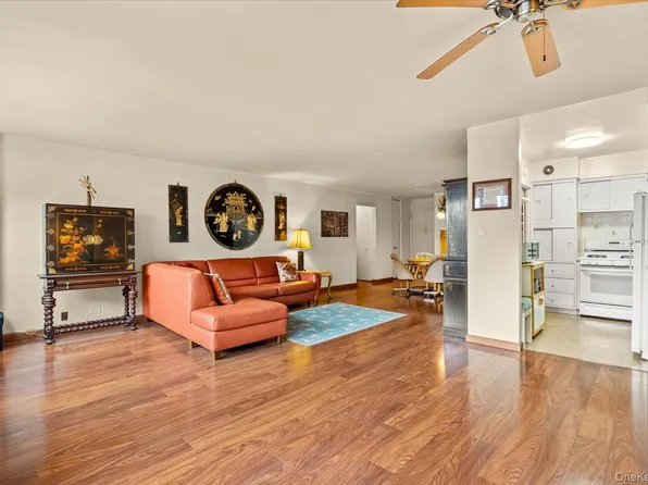 125-10 Queens Boulevard #716, Kew Gardens, NY 11415