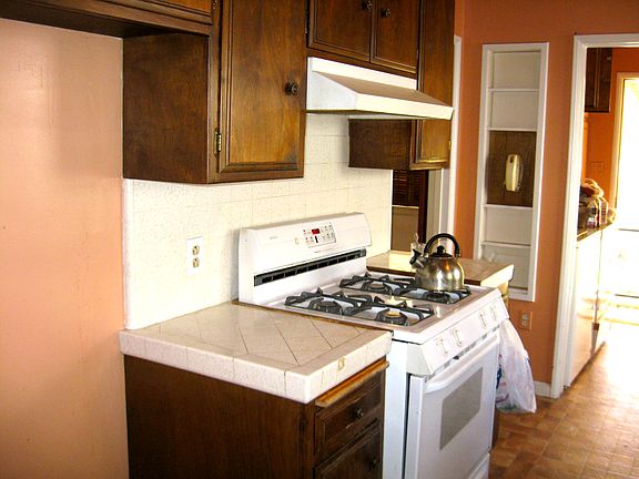 2nd image of 3680 La Hacienda Dr