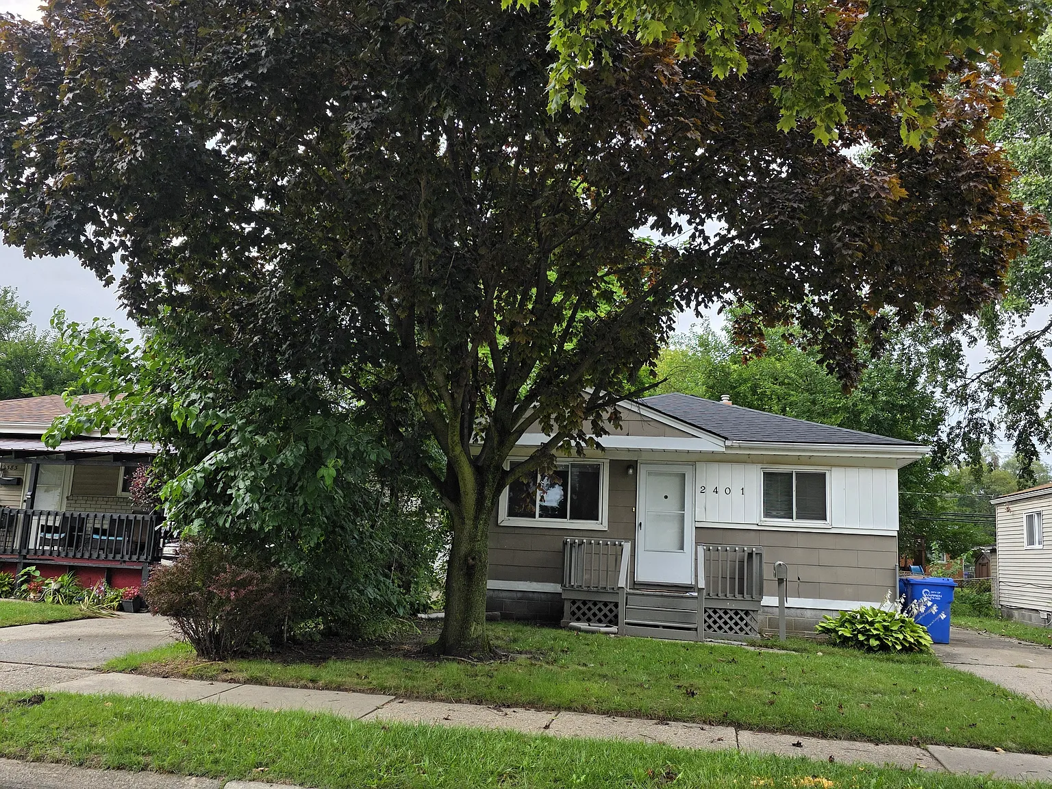 2401 Waltz Ave — Photo 2