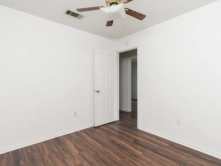 214 Appaloosa Dr — Photo 16