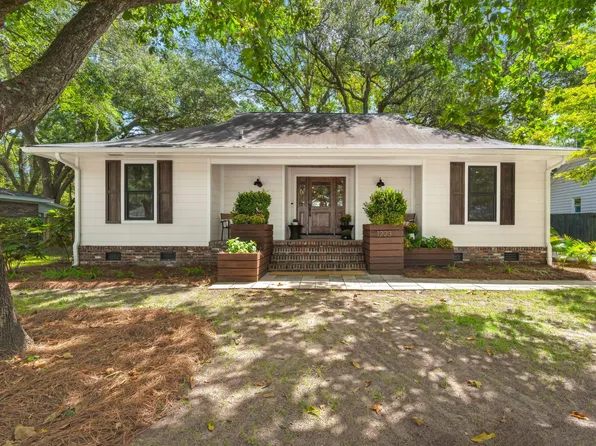 1223 Wappetaw Pl, Mount Pleasant, SC 29464