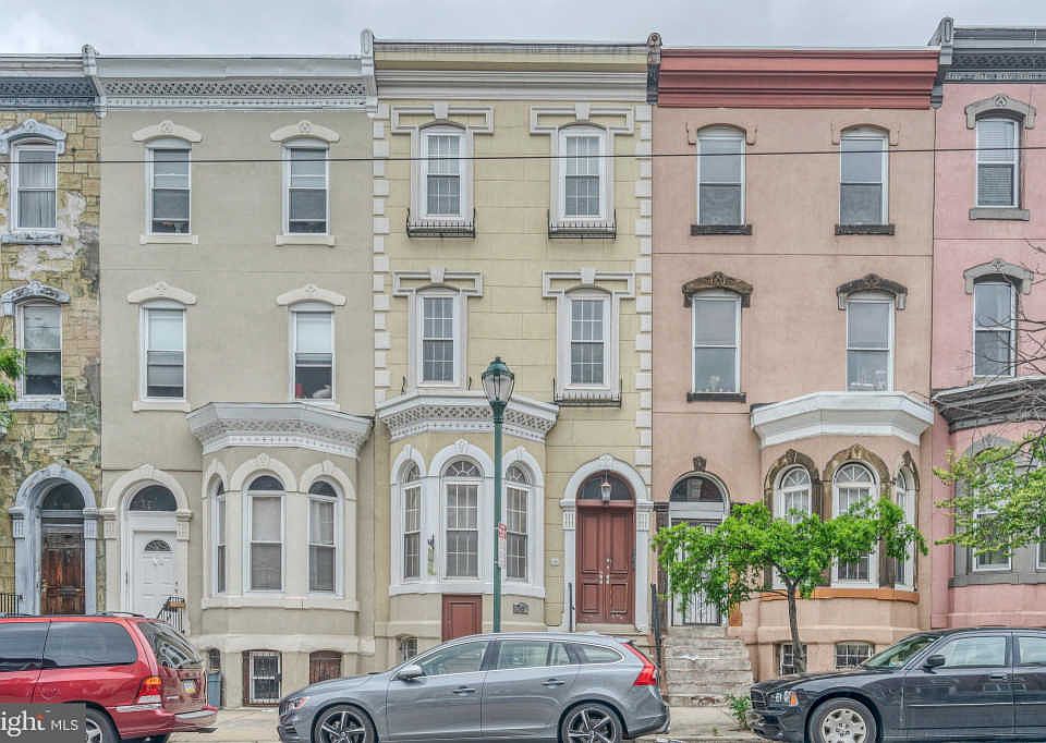 1st image of 3009 W Girard Ave