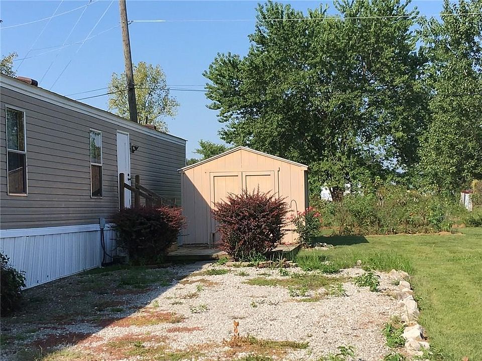 2nd image of 1473 Greenwood Pl