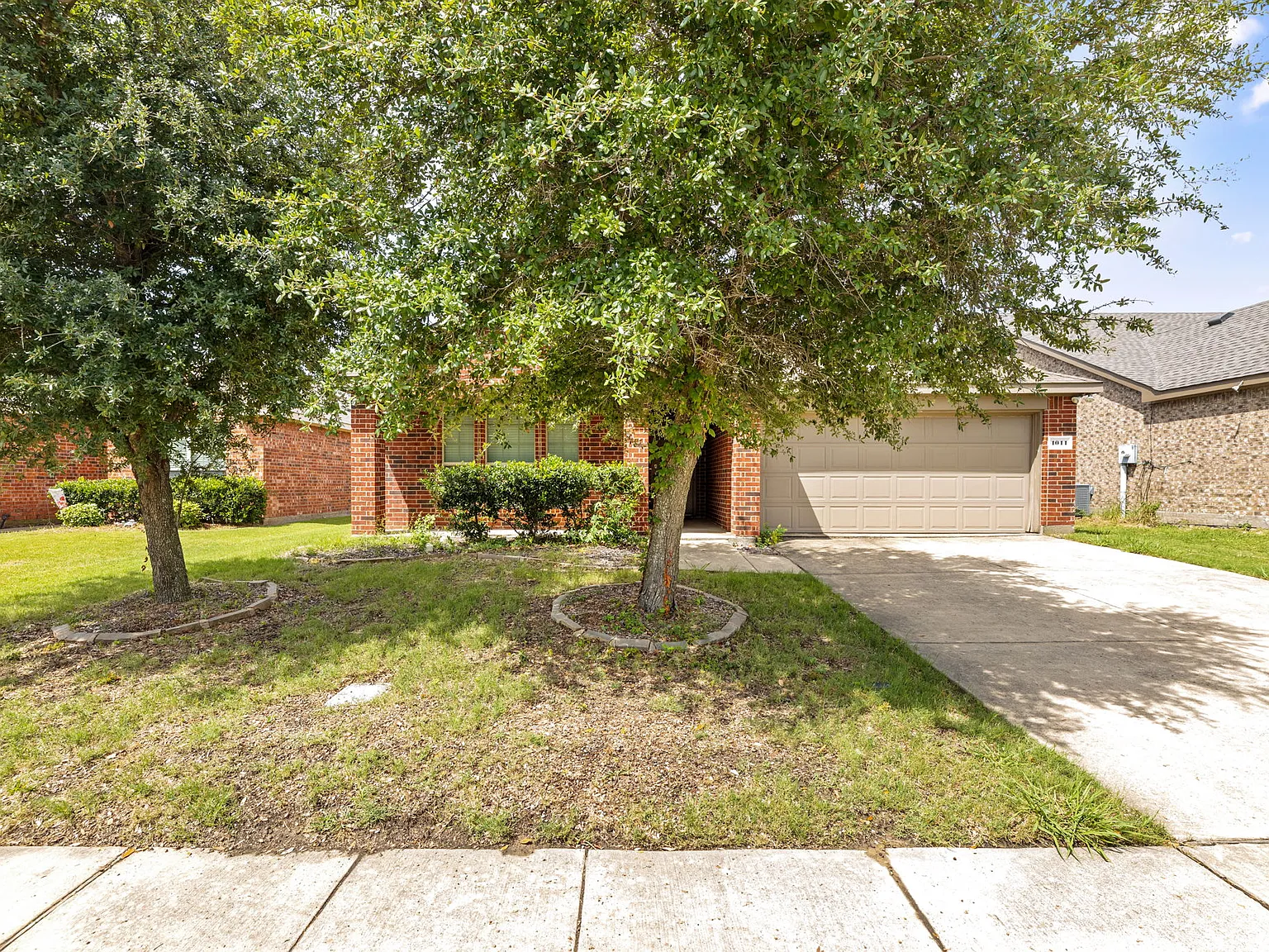 3 bed, 1580 sqft, $1,795 — Photo 2