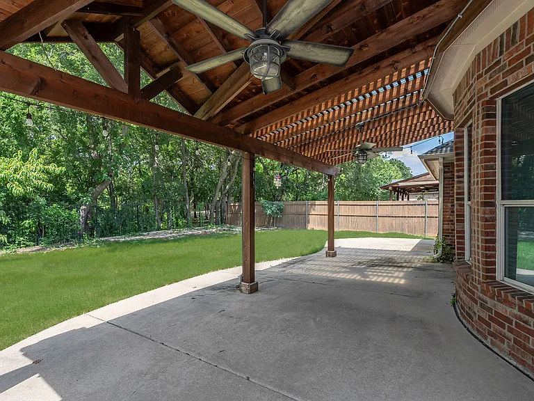 11152 Seguin Dr — Photo 21