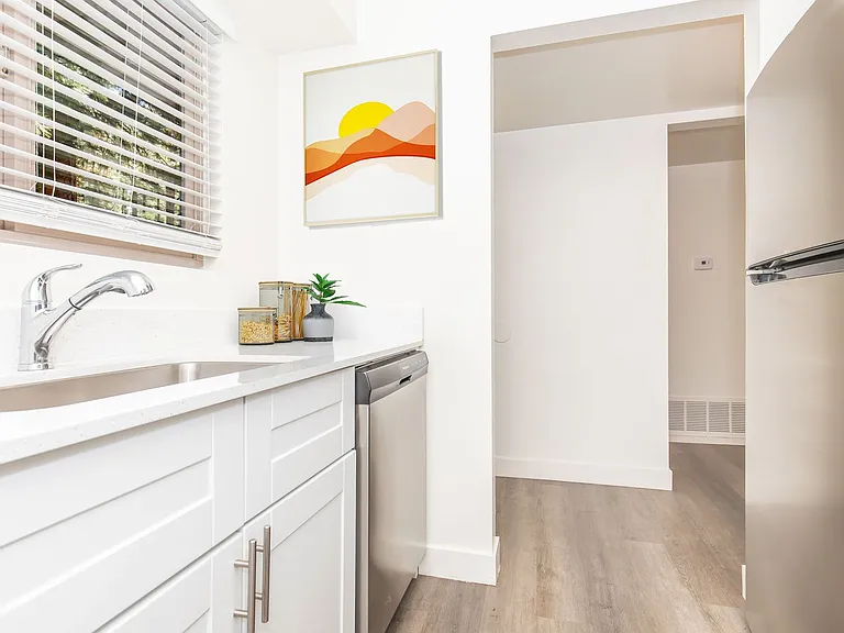 Skyline Lofts — Photo 15