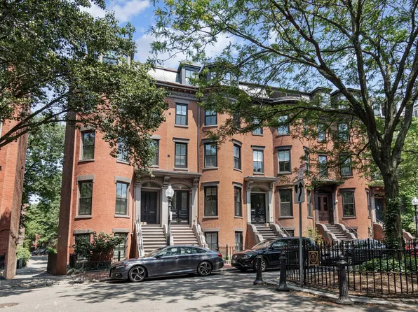 53 Rutland Sq, Boston, MA 02118