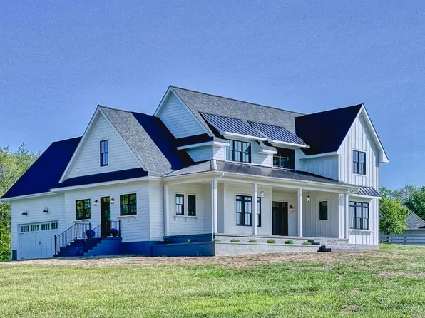1089 Saint John Rd, Gordonsville, VA 22942