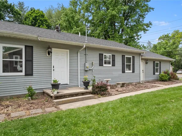 9824 Old Lincoln Trl, Fairview Heights, IL 62208