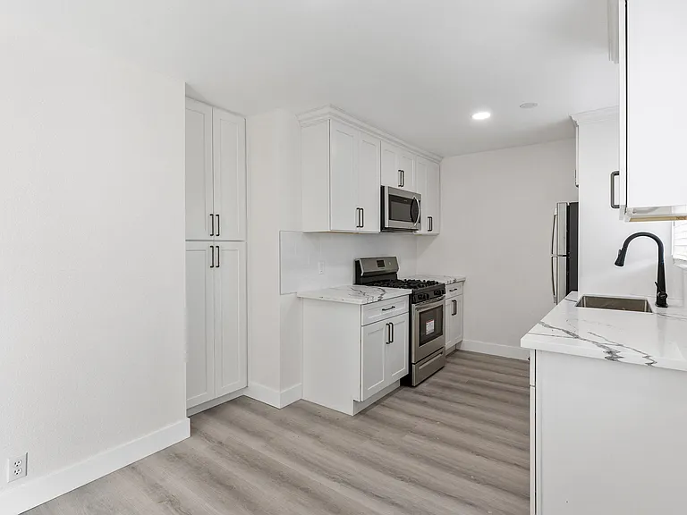 Seaview Terrace Apartment Homes — Photo 11