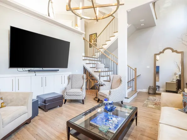 5760 Robbie Rd, Plano, TX 75024