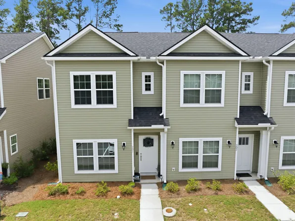 201 Twin Rivers Dr, Wando, SC 29492
