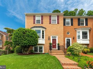 8244 Taunton Pl, Springfield, VA 22152