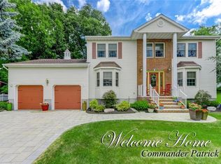 9 Cmdr Patrick J Dunn Ct, Fords, NJ 08863