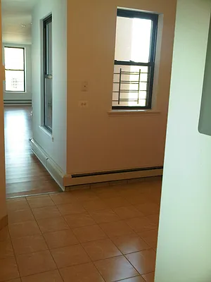 Rented by Bloom Real Estate Group | media 20