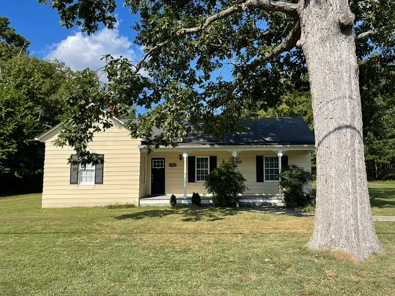 2338 New Market Rd