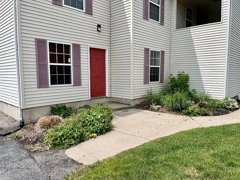 708 Arcadia Dr #3 — Photo 1