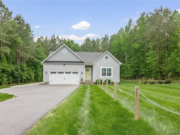 10690 Lamore Dr, Disputanta, VA 23842