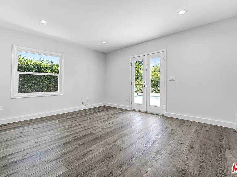 2383 Panorama Ter — Photo 28