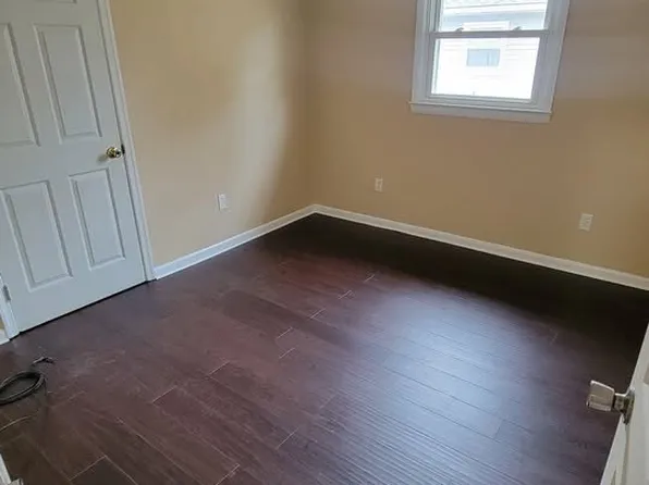 421 Cherrydale Ave Front 1, Front Royal, VA 22630