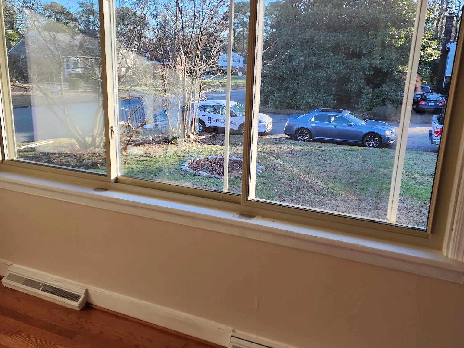 8400 Zell Ln — Photo 3